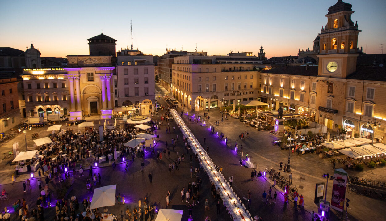 Cena dei Mille 2025 a Parma con menu stellato, grandi chef e prodotti eccellenti della Food Valley. Posti limitati, non perdere l’evento!