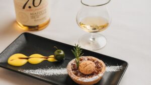 Vivi l’esperienza gourmet di Materia Prima by Mazzetti d’Altavilla tra piatti d’autore e grappe d’eccellenza nel cuore del Monferrato.