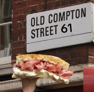 Le schiacciate fiorentine di All’Antico Vinaio arrivano a Londra. Il 20/9 omaggio ai primi 500 clienti: occasione da non perdere!
