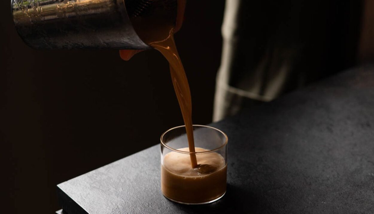 Scopri dove celebrare la Giornata internazionale del Caffè in Italia tra rituali, gusto e luoghi iconici, vivi un'esperienza unica
