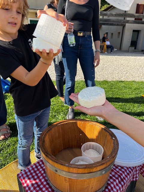 laboratori-bambini Latteria Perenzin, scopri il formaggio artigianale con degustazioni uniche