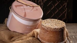 Scopri i migliori panettoni e dolci Natale 2025: brand d’eccellenza tra tradizione, stile e ingredienti selezionati. Scegli il tuo preferito!