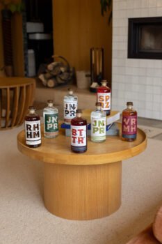 Collection_7bouteilles-233x350 JNPR: il nuovo modo di brindare … ma senza alcol