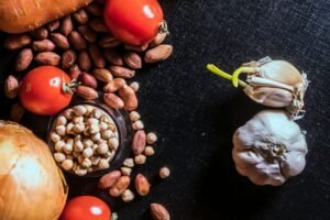 Scopri 5 ricette autunnali con legumi e verdure di stagione: calde, sane e sostenibili. Ideali per coccolarti nelle sere fredde!