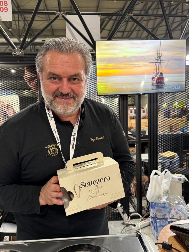 SaporiNews-Panettone-Gelato-la-nuova-frontiera-del-Natale-secondo-Sottozero--768x1024 Panettone Gelato, la nuova frontiera del Natale secondo Sottozero