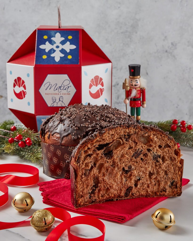 SaporiNews-Panettone-al-cioccolato-Malia.1-819x1024 Malìa Milano a Natale porta in tavola i sapori napoletani più autentici
