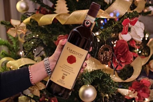 RID_Carpineto-Chianti-Classico-Riserva-2020-a-Natale-sotto-lalbero-525x350 RID_Carpineto-Chianti Classico Riserva 2020 a Natale sotto l'albero