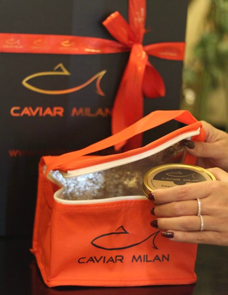SaporiNews-Caviar-Milano--794x1024 Natale 2025, idee regalo per food e kitchen lover