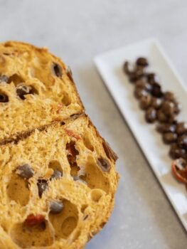 vesuvio-pizzaiola-cannavacciuolo-3-263x350 Salato: il panettone che non ti aspetti