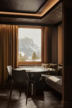 Aman-Rosa-Alpina-Italy-FB-Enju-14-233x350 Aman Rosa Alpina  inaugura  Enju , il nuovo ristorante giapponese nelle Dolomiti