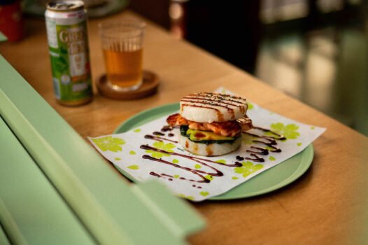 MAIDO_riceburger-1-526x350 Milano Cortina 2026: olimpiadi a tavola. I ristoranti da non perdere