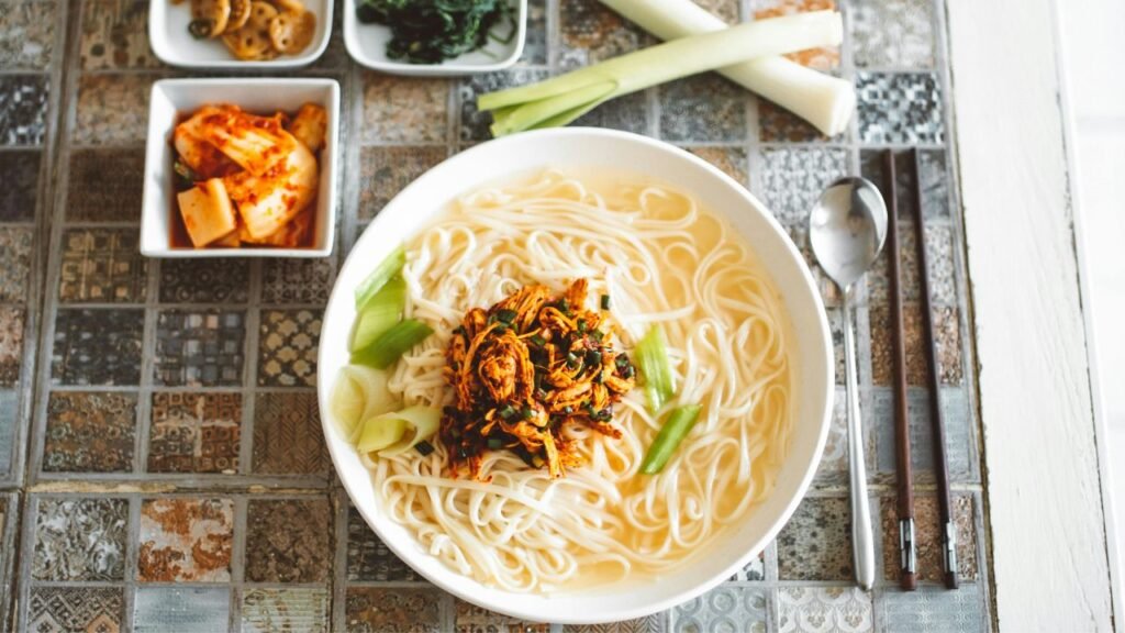 Progetto-senza-titolo-2026-01-06T191654.813-1024x576 Korean wave in cucina: cibo coreano e fusion in Italia