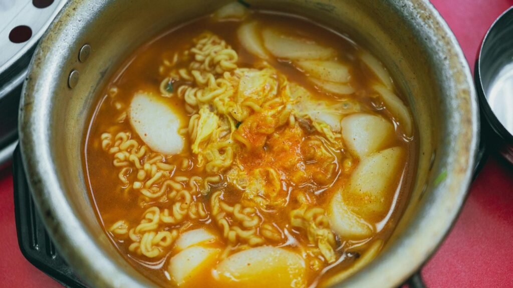 Progetto-senza-titolo-2026-01-06T191934.727-1024x576 Korean wave in cucina: cibo coreano e fusion in Italia