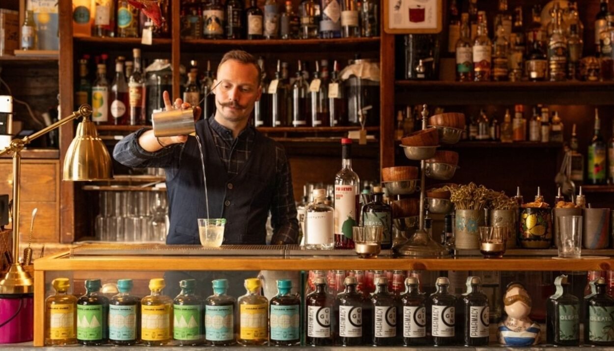 Scopri “World Comes To Milan”, la nuova drink list di MAG Navigli: un viaggio nei sapori del mondo in vista delle Olimpiadi 2026. - Saporinews