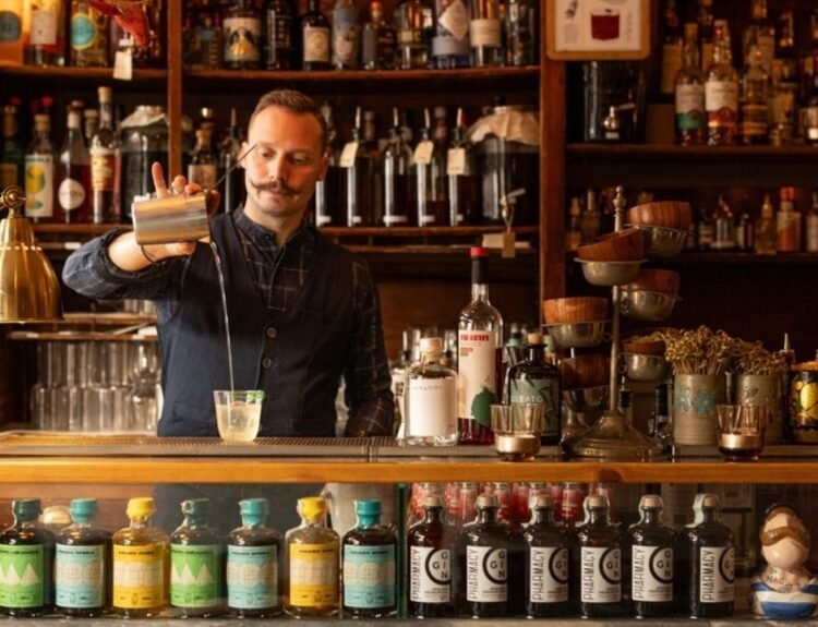 Scopri “World Comes To Milan”, la nuova drink list di MAG Navigli: un viaggio nei sapori del mondo in vista delle Olimpiadi 2026. - Saporinews