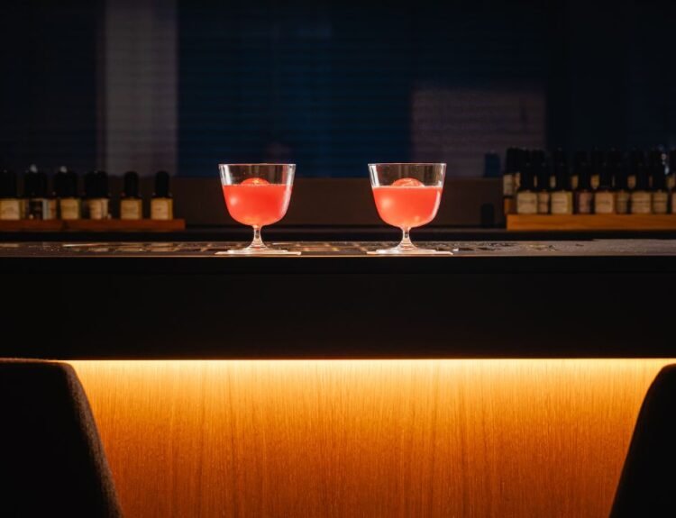 Solo a febbraio al LabSolue Bar di Magna Pars Milano: scopri il cocktail ispirato al profumo 214 Legno di Pepe. Saporinews