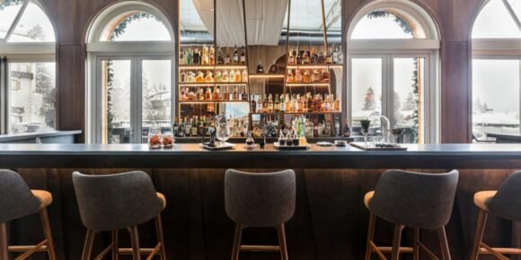 bar-r2a4207-edit_x_thumb-580x290 