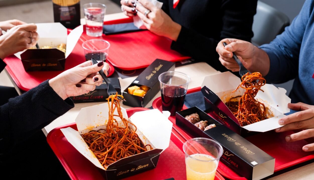 ASSASSINA CORNER Milano: nasce il fast food all’italiana degli spaghetti all’assassina