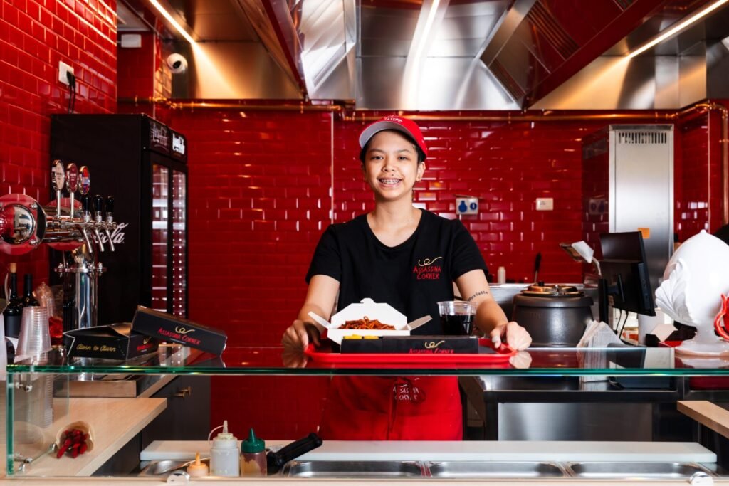 AssassinaCorner_Staff-1024x683 ASSASSINA CORNER Milano: nasce il fast food all’italiana della pasta all’assassina