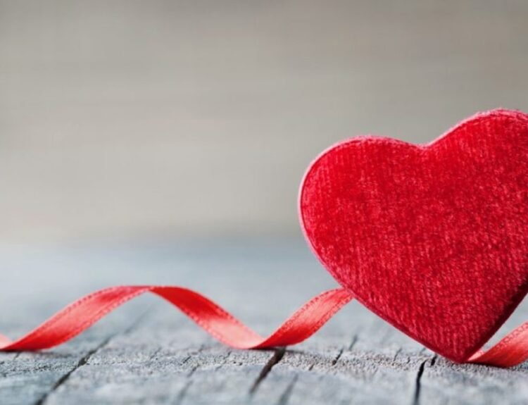 Vivi un San Valentino esclusivo sul Lago di Como: suite panoramica, cena gourmet e volo in elicottero. Prenota ora l’esperienza 14.02! -Saporinews