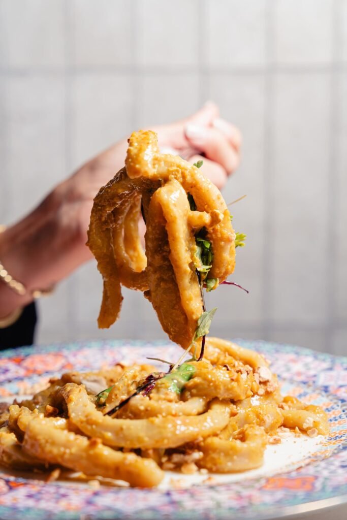 LOMIEN-PASTA-TIRATA-A-MANO-copia-683x1024 Bluesquare Milano conquista Tortona, aperitivo lungo e serate live nel locale più cool del momento