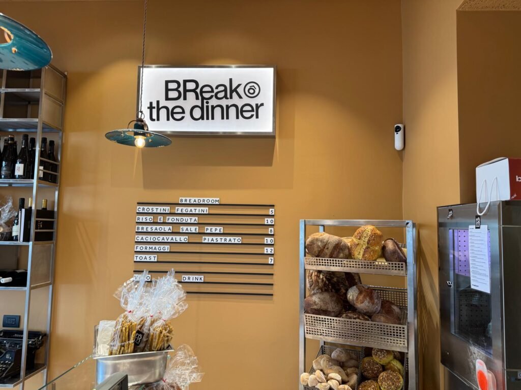 7WhatsApp-Image-2026-04-04-at-11.39.20-1024x768 Breadroom: dove il pane di famiglia diventa esperienza, tra radici pugliesi e gusto contemporaneo
