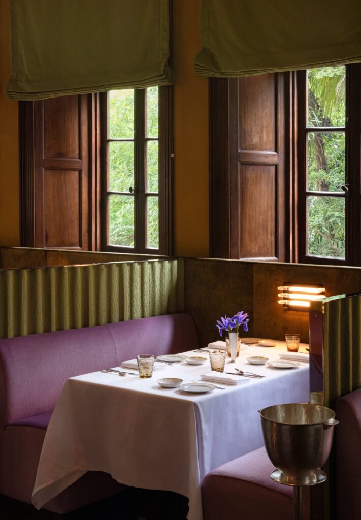 8c0c395e-5fb6-5a0f-d674-167dc031f1ef-711x1024 Mi Shang Prada Rong Zhai entra nella Guida Michelin 2026