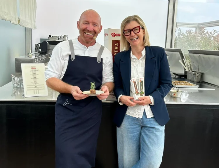 Dadocrema Bauer con il nuovo tubo Smart & Glam alla Triennale di Milano rivoluziona la cucina contemporanea