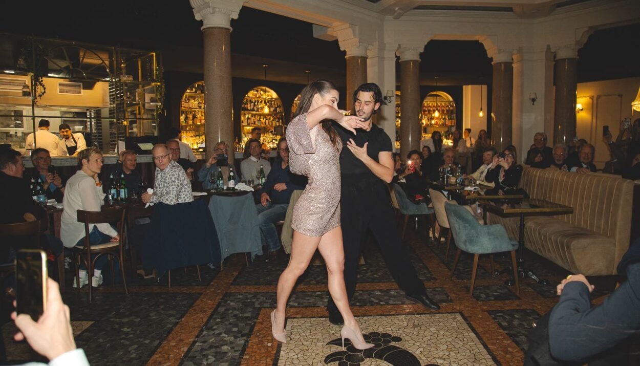 saporinews Mini dinner show boutique