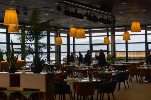 5-Maggio-Evento-Stampa-2-1-525x350 Riviera Restaurant by Sadler: la nuova era dell’alta cucina contemporanea accende Campione d’Italia