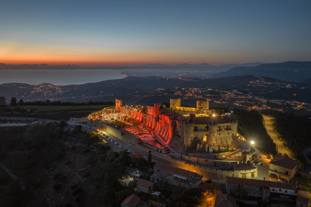 Castello-al-tramonto-1024x683 OLIVITALYMED2026 nel fiabesco Castello di Rocca Cilento