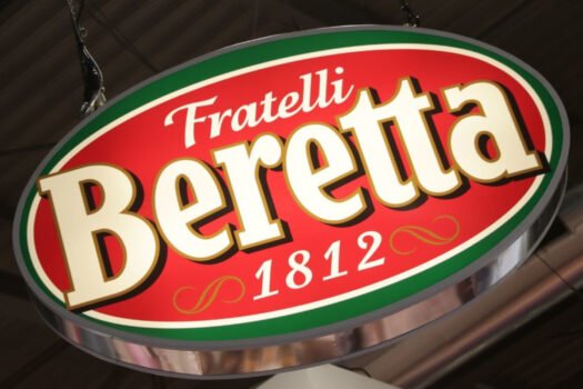 Fratelli-Beretta-Prosciuttificio-Bedogni-marchio-1-525x350 Collezione Beretta 2026: novità salumi, tramezzini e piatti pronti Made in Italy
