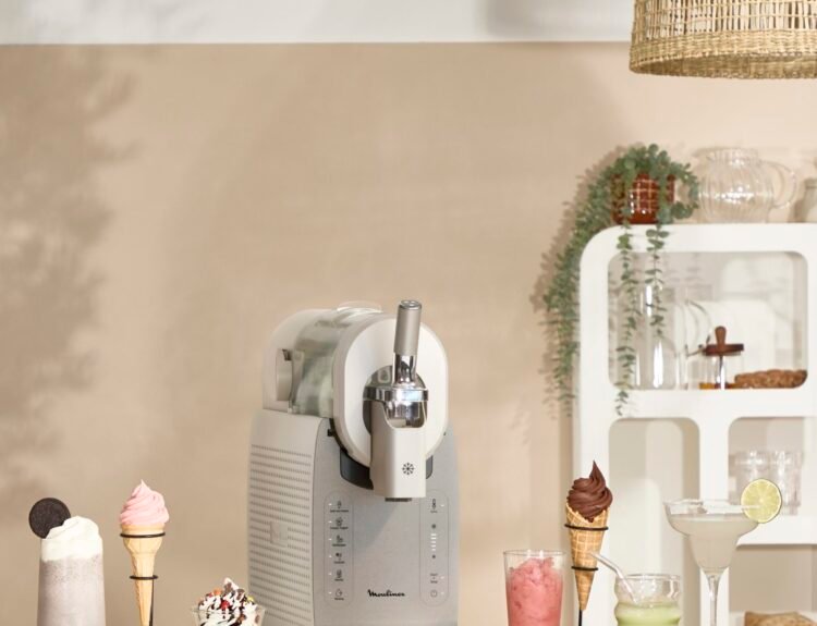 Gelatiera domestica Moulinex Freezi: gelato in casa in pochi minuti