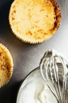 Street-Smash-Burgers_Basque-Cheesecake_1-233x350 Street Smash Burgers_Basque Cheesecake_1