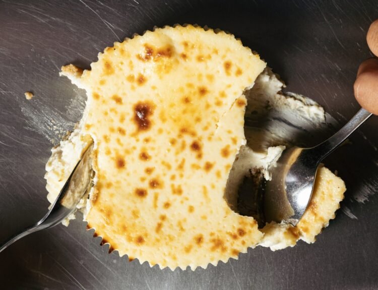 Basque Cheesecake, la nuova tentazione di Street Smash Burgers arriva anche in Italia