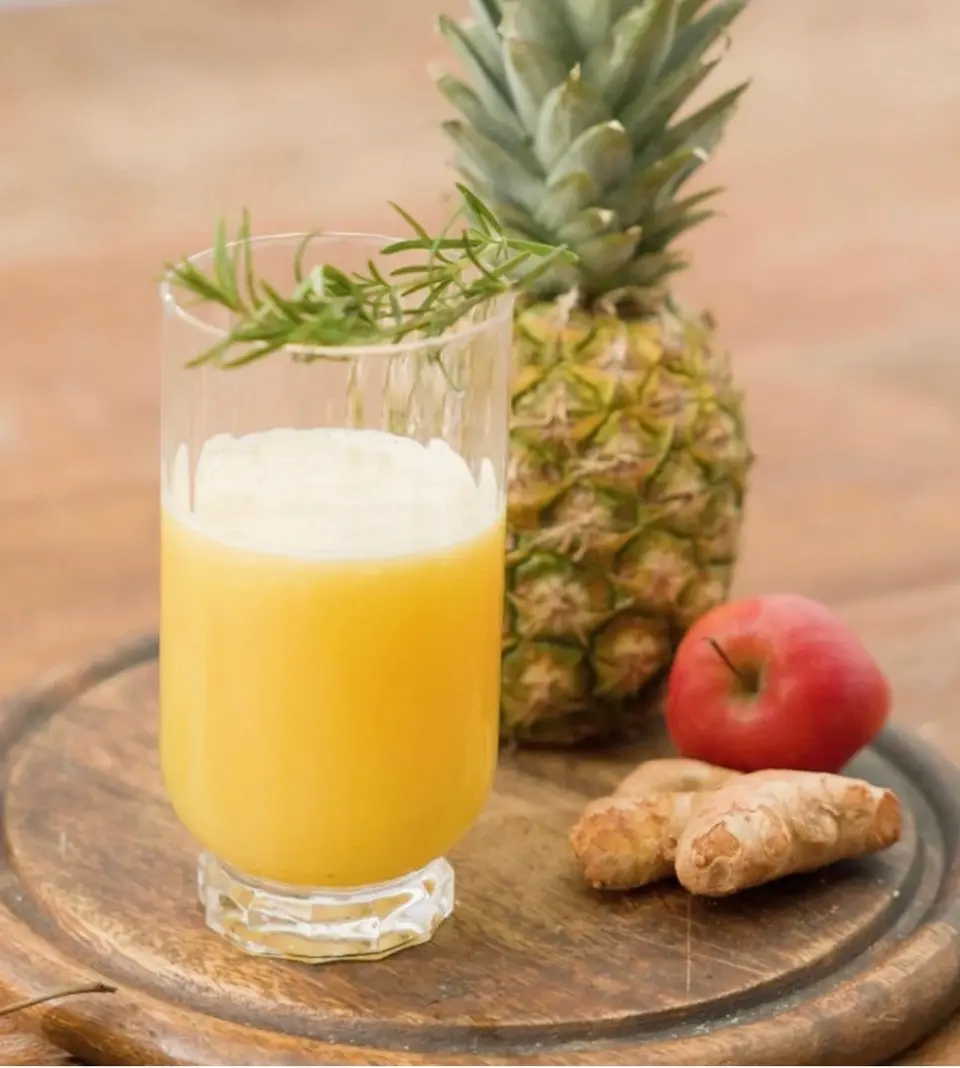 02.-HUROM_Mela-e-zenzero- Slow juicer HUROM: 3 ricette per ripartire a settembre