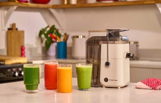 Centrifuga-JuiceLuxe-Russell-Hobbs-succhi-freschi-e-design-549x350 Centrifuga JuiceLuxe Russell Hobbs: succhi freschi e design