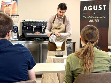 4078dc2b-0e7a-5cfe-2f63-50fc5f129a20-467x350 Caffè Agust compie 70 anni: la torrefazione di Brescia apre le porte