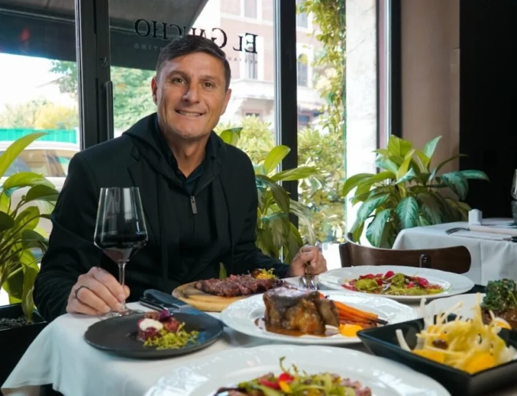 El Gaucho di Javier Zanetti: il fuoco torna protagonista sui Navigli con gancho e asado