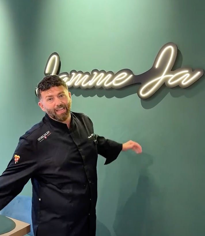 Vincenzo-Capuano-apre-a-Pescara- Vincenzo Capuano apre a Pescara: pizza napoletana contemporanea, festa e nuove opportunità di lavoro